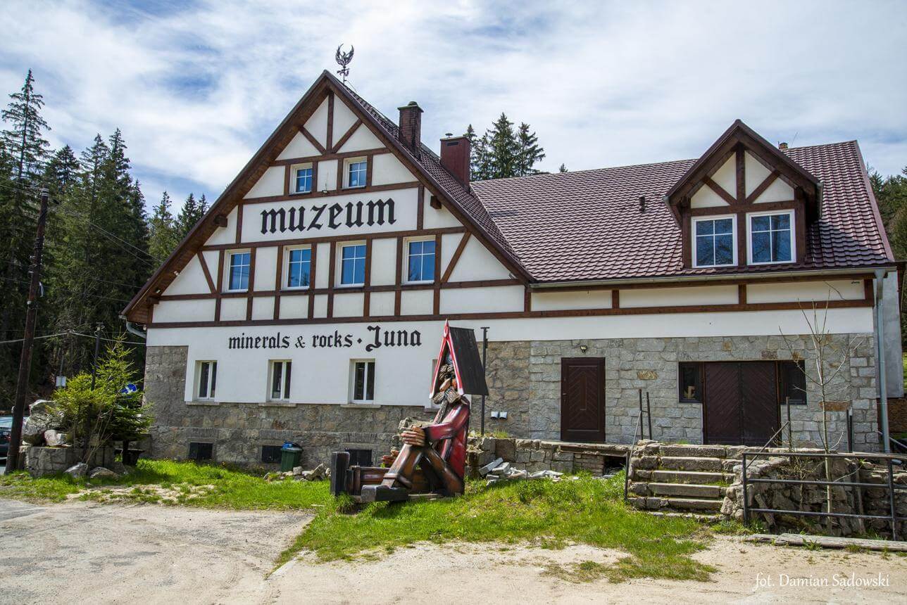 Muzeum Ziemi JUNA w Szklarskiej Porębie. Minerały i historia Walończyków